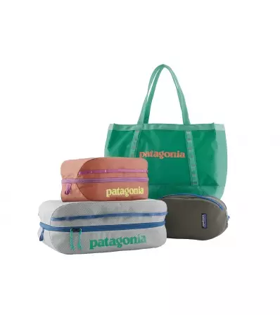 Чантичка Patagonia Black Hole Cube 6L